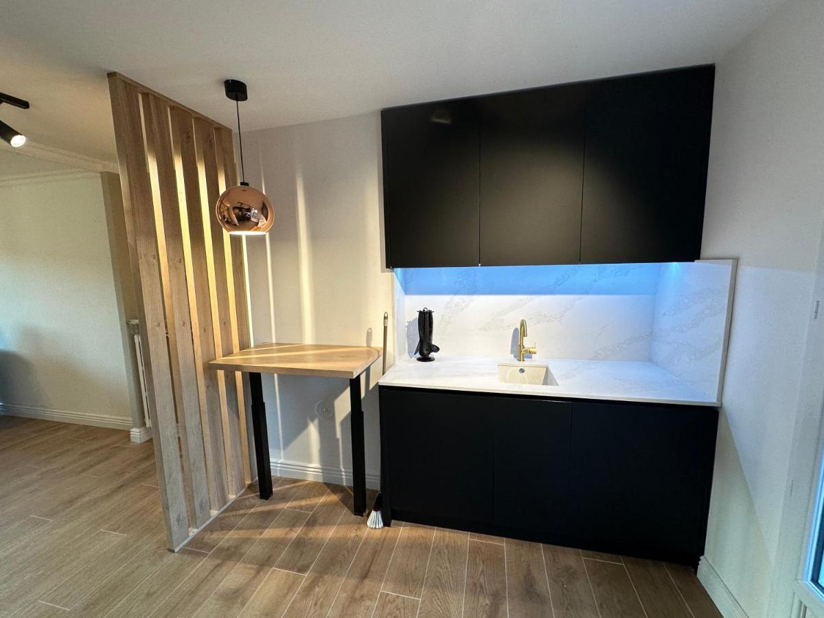 Minois Apartment Saint-Genet-Lerpt Exterior photo